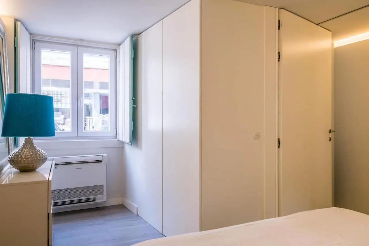 Sunny & Lovely Apartment W/ Patio By Lovelystay Lisboa  Lissabon